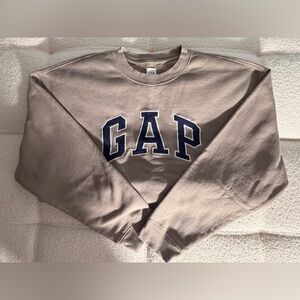 GAP Men's Crewneck Sweater in Greige with Navy Logo